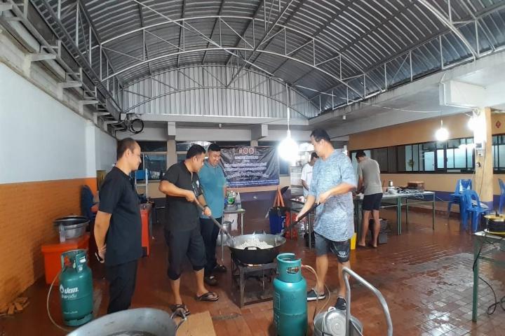 สอศ. เดินหน้า ระดมอาชีวะเต็มกำลัง ร.ร.หาดใหญ่รัฐประชาสรรค์ ช่วยเหลือผู้ประสบอุทกภัยภาคใต้