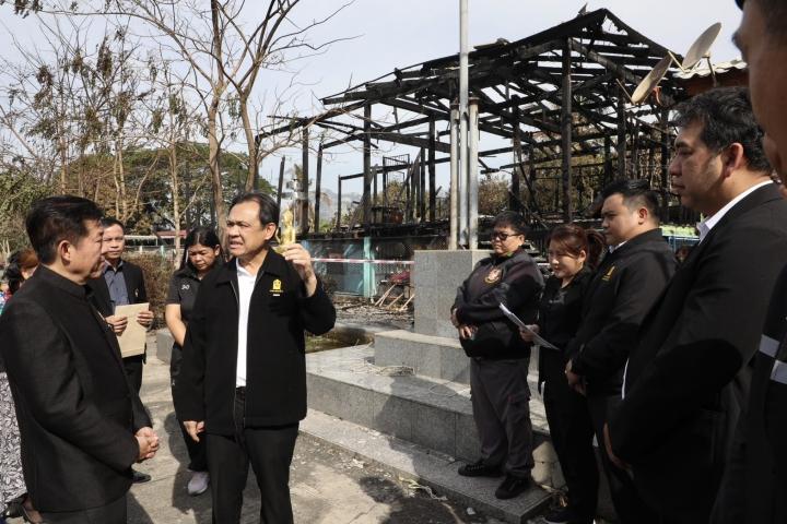 “รมช.องอาจ” ลงพื้นที่สระบุรี ตรวจเยี่ยมเหตุเพลิงไหม้ “รร.วัดหนองสุทธะ” สั่ง สพป.ฯ เร่งจัดหาที่เรียนชั่วคราวเร็วที่สุด ลดความสูญเสียโอกาสทางการศึกษา