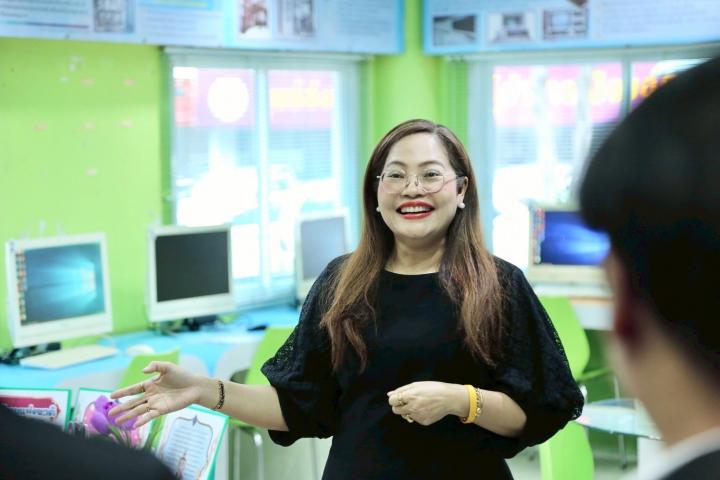 เกศทิพย์ ปลื้ม บุคลากร สกร.อุดรธานี เทิดพระเกียรติ "สมเด็จพระพันปีหลวง"