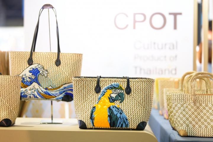 วธ. วางแผนนำ CPOT ขึ้น POP-UP Store ณ ท่าอากาศยานสุวรรณภูมิและดอนเมือง