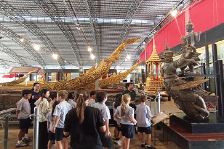 พิพิธภัณฑสถานแห่งชาติ เรือพระราชพิธี ชวนเยาวชนร่วมอบรมมัคคุเทศก์น้อย
