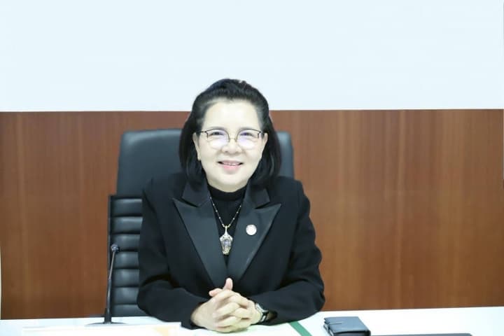 “วันครู ปี 69” เทิดพระเกียรติ “พระผู้ทรงเป็นแม่และครูแห่งแผ่นดิน”