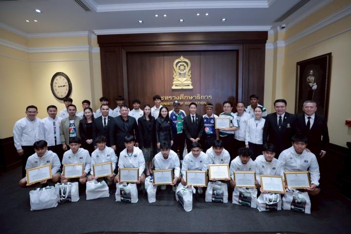 “รมว.นฤมล”ต้อนรับ“หมอนทองวิทยา” ปลุกพลังเยาวชนลูกหนัง สานฝันเด็กไทยสู่เส้นทางนักกีฬาอาชีพ
