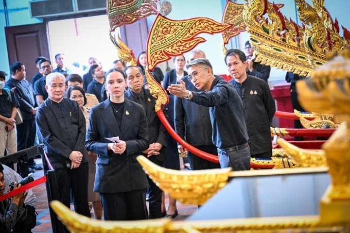 รมว.วธ ตรวจเยี่ยมการจัดสร้างพระเมรุมาศ สิ่งปลูกสร้างประกอบพระเมรุมาศ คาดแล้วเสร็จไม่เกิน 1 ปี