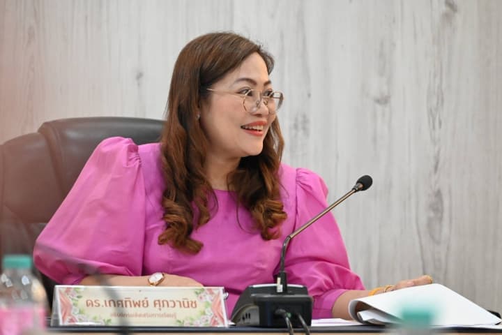 เกศทิพย์ จับมือ กปว. พัฒนาครู สกร. ยกระดับผลิตภัณฑ์ชุมชน