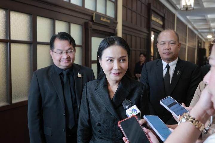 ‘รมว. นฤมล’ กำชับโรงเรียนคุมเข้มมาตรการกันฝุ่น PM 2.5 ย้ำนร.ใส่แมสป้องกันสุขภาพ