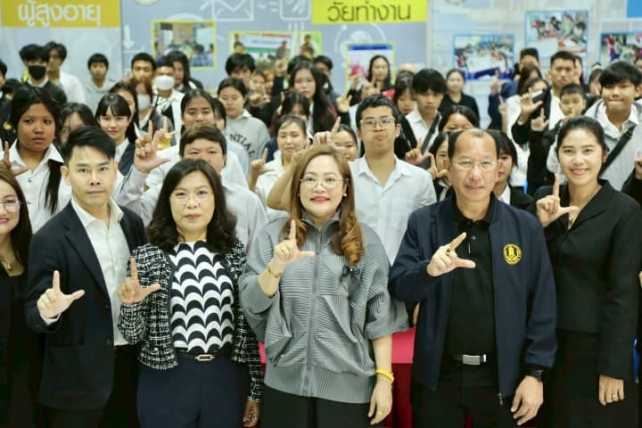 อธิบดี สกร. ลงพื้นที่เยี่ยมให้กำลังใจนักศึกษา สกร.ระดับอำเภอแม่ริม เตรียมความพร้อมสอบ N-NET