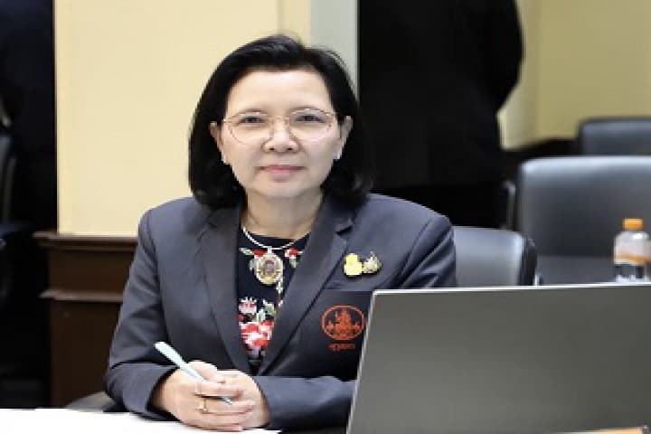 คุรุสภาสั่งเชือด ครูอัตราจ้างเสพยาบ้า-ครอบครองปืนเถื่อน สั่งพักใช้ใบประกอบวิชาชีพ พร้อมลงโทษทางจรรยาบรรณขั้นเด็ดขาด